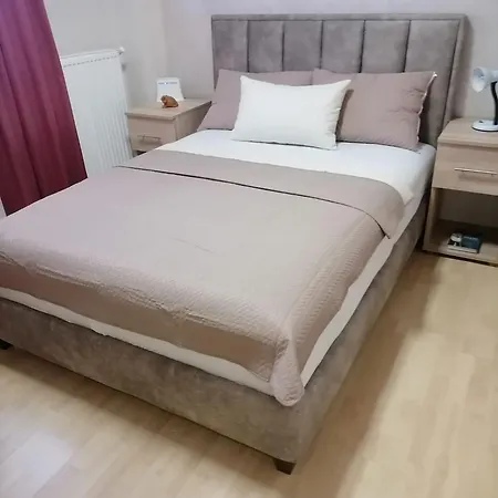 Jabuka アパート *